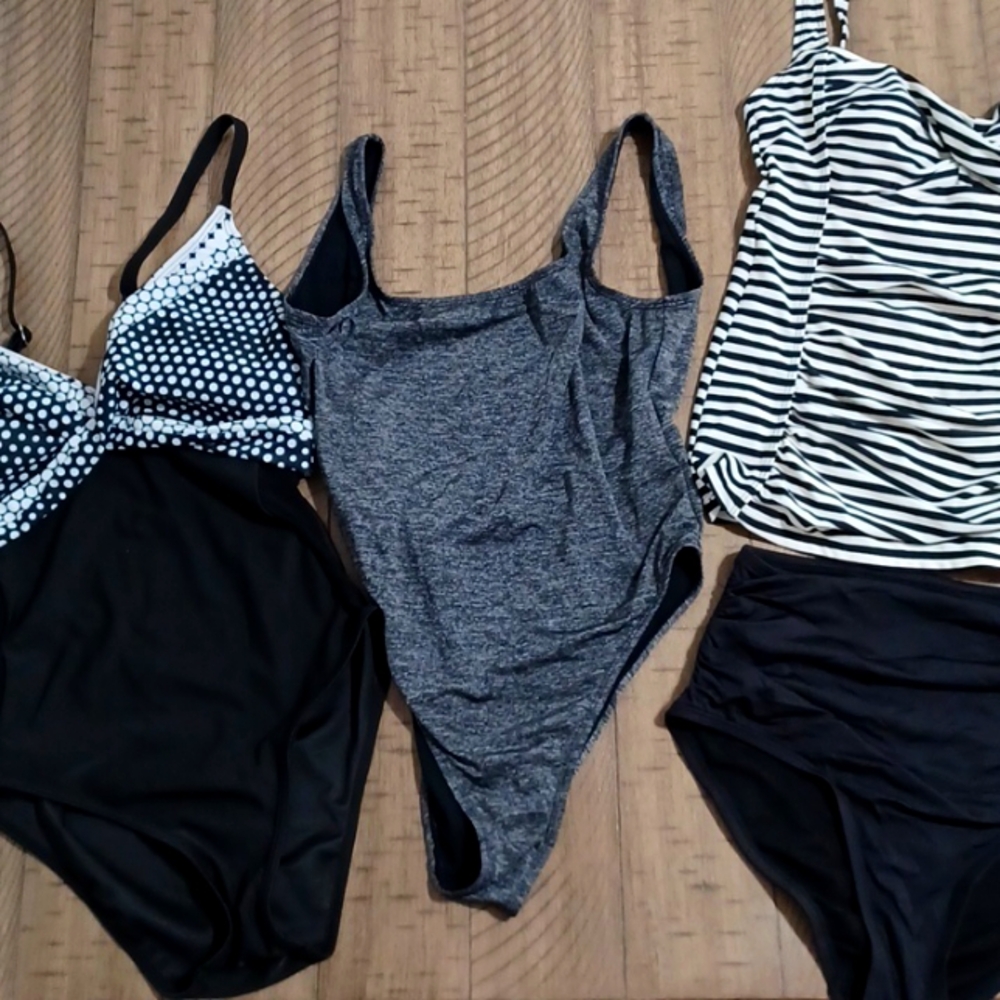 Women's swimsuit (lot of 3)